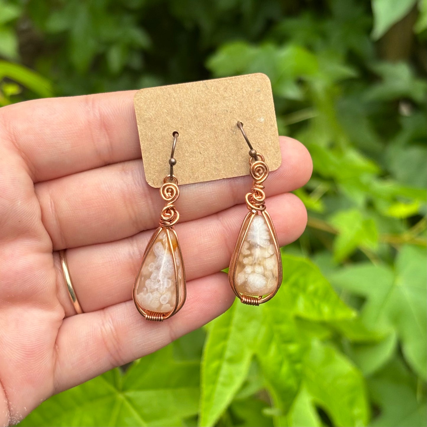Flower agate earrings