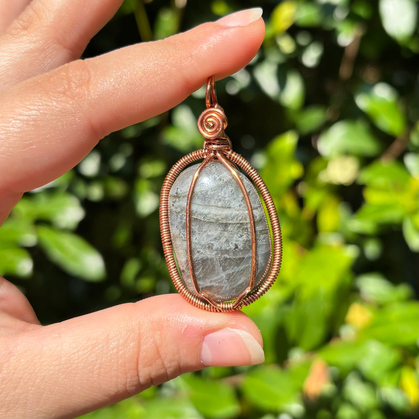 Labradorite pendant (reversible)