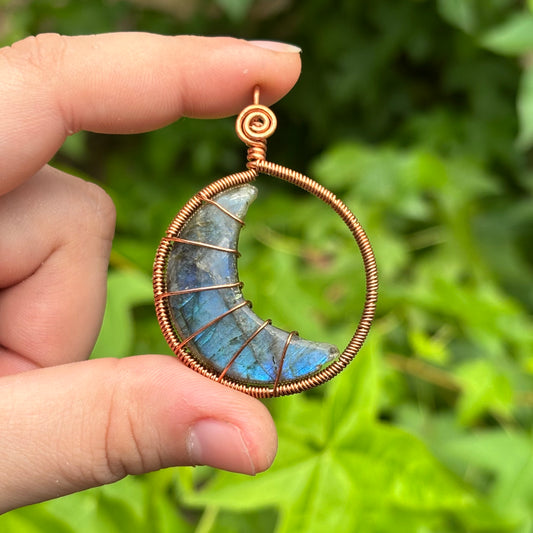 Labradorite moon pendant